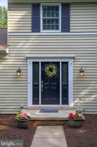 2450 Butter Rd, Lancaster, PA 17601-5346