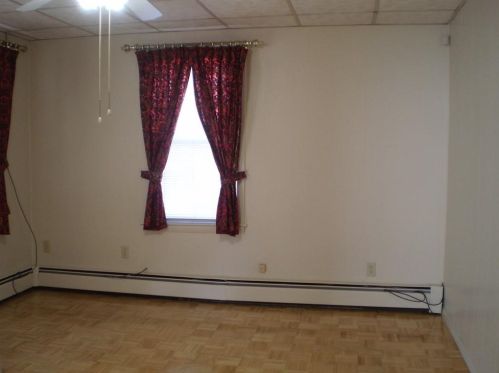 139 Veazie St, Providence RI 02908-2409 exterior