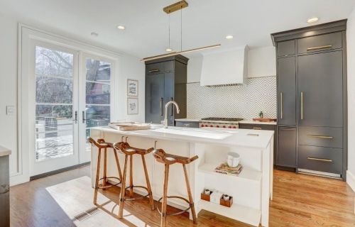 811 Charles Allen Dr, Atlanta GA  30308-1706 exterior