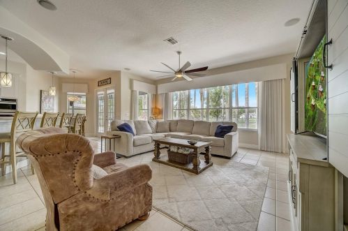 1453 Foxtail Ct, Lake Mary FL 32746-4467 exterior