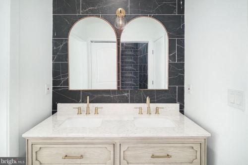 2238 17th St, Philadelphia PA  19132-4403 exterior