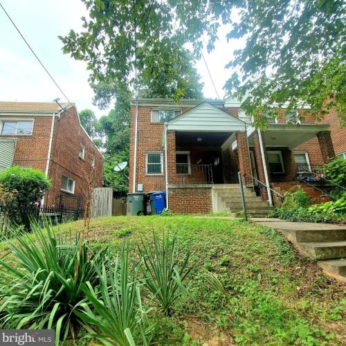 212 Malcolm X Ave, Washington DC 20032-1641 exterior