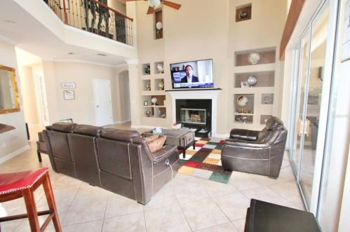 1076 Bloomsbury Run, Lake Mary FL  32746-1974 exterior