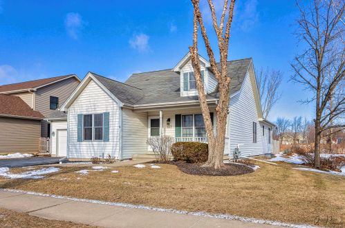 661 Prairie Ridge Dr, Bull Valley, IL 60098-4103