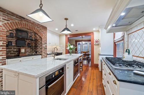 1016 Clinton St, Philadelphia PA 19107-6017 exterior