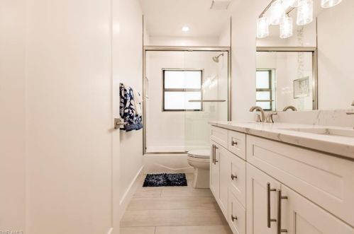 819 96 Ave, Naples FL 34108-2465 exterior