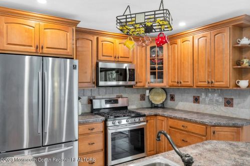 330 Chandler Rd, Jackson Twp NJ 08527-4322 exterior