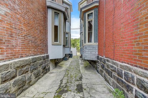 4721 Hazel Ave, Philadelphia PA 19143-2023 exterior