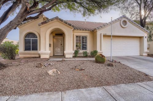 11872 Labyrinth Dr, Tucson, AZ 85737-3448