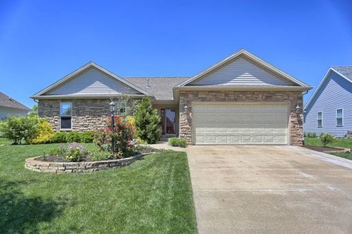 3804 Crail Rd, Champaign, IL 61822-8106