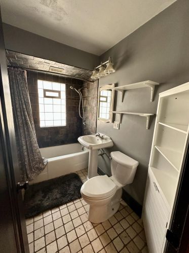 9312 Metcalf Pl, Milwaukee WI  53222-2649 exterior