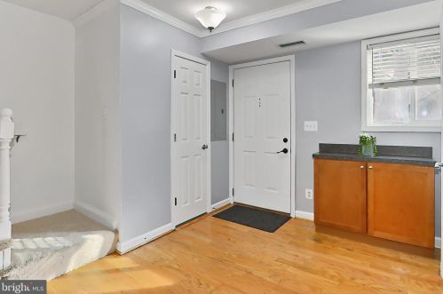 5260 Maris Ave, Alexandria VA  22304-1904 exterior