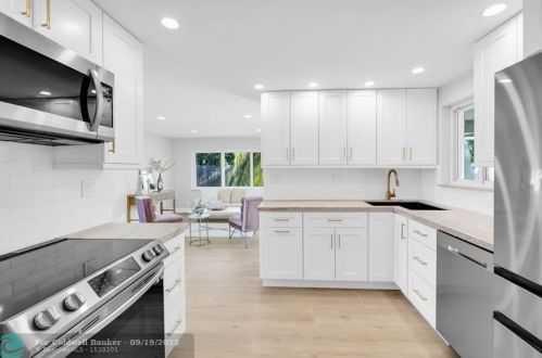 943 4th St, Boca Raton FL  33432-4201 exterior