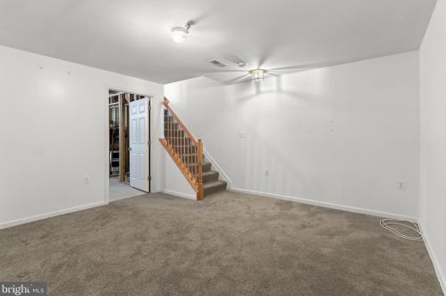 1813 Tobias Dr, Washington DC 20020-2955 exterior