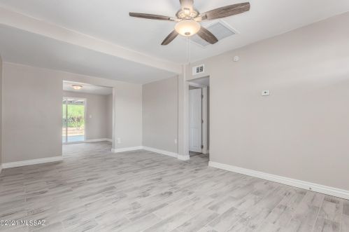 5817 Beverly St, Tucson AZ 85711-5141 exterior