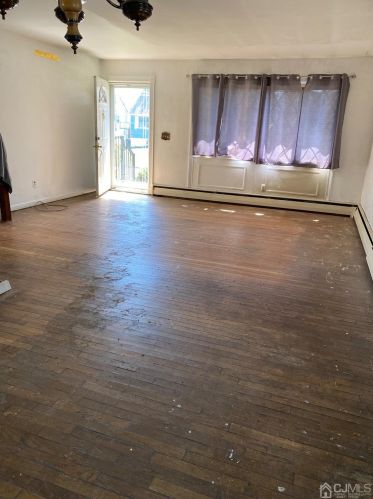 218 Ellsworth St, Iselin, NJ 08830-2434