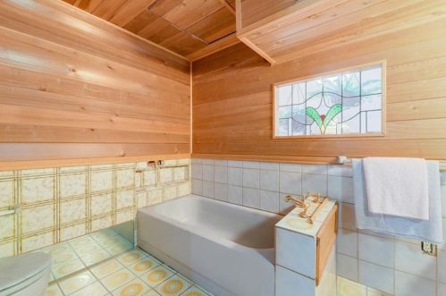 12422 Deer Trak, Austin TX 78727-5746 exterior