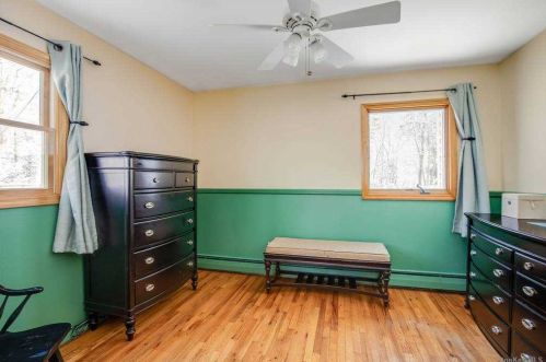 1 Millet St, Huntington Station NY 11746-8021 exterior