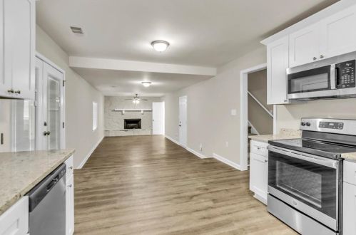 5825 Albans Cir, Lithonia GA  30058-5689 exterior