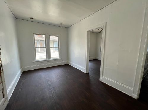 502 32nd St, Milwaukee, WI 53208-4055