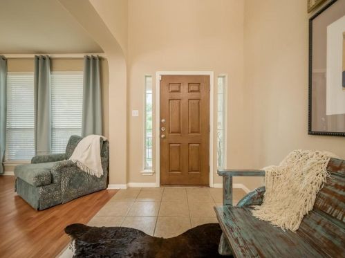 14508 Broadwinged Hawk Dr, Austin TX  78738-6570 exterior