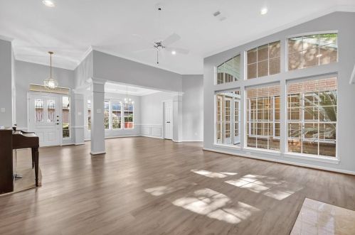 3326 Redwood Lake Dr, Humble TX exterior