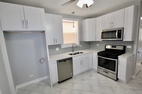 8620 Carpenter St, Chicago IL  60620-3311 exterior