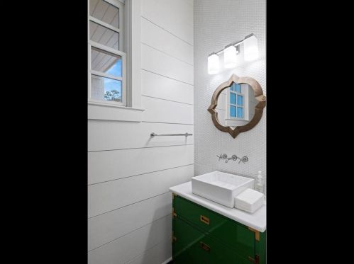 4545 Conway Dr, Atlanta GA 30327-3535 exterior