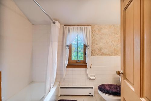 346 Mtn Rd, Concord NH 03301-5482 exterior