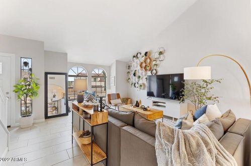 15026 19th Way, Phoenix AZ  85022-3905 exterior