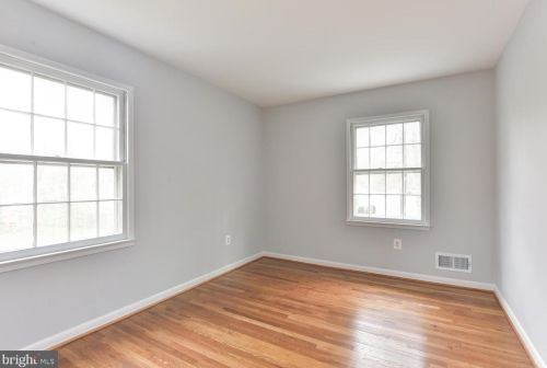 8804 Falkstone Ln, Alexandria VA 22309-4007 exterior