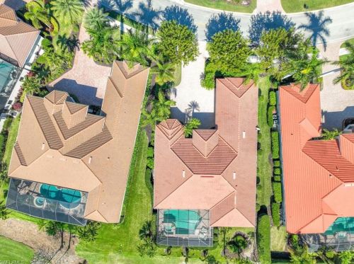 7476 Treeline Dr, Naples FL 34119-9727 exterior