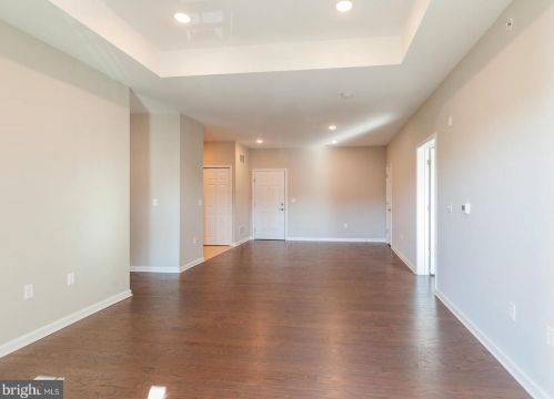 944 Halifax Pl, Trenton NJ  08619-2070 exterior