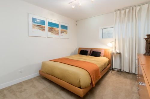 2131 Moffat St, Chicago IL 60647-4313 exterior