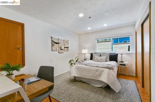 154 Avenida Dr, Berkeley CA 94708-2145 exterior