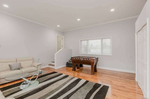 1541 1 St, Babylon NY 11704-5059 exterior