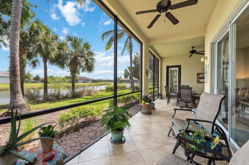 2595 Aviamar Cir, Naples FL 34114 exterior