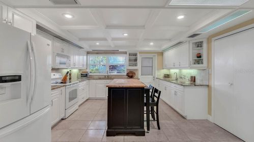 4038 Shorecrest Dr, Orlando FL 32817-1255 exterior