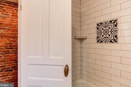 925 Orange St, Lancaster PA  17602-3213 exterior