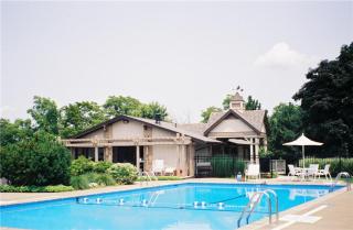 700 Lee Dr, Moon Twp PA  15108-1240 exterior