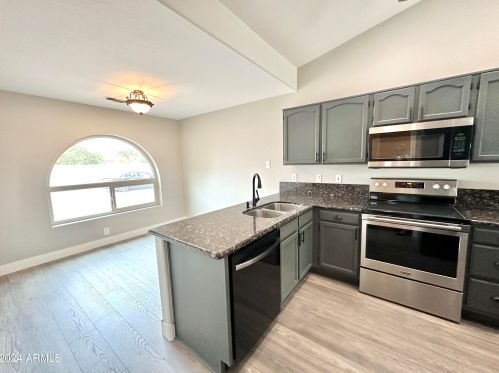 925 Jay St, Chandler AZ  85225-7204 exterior