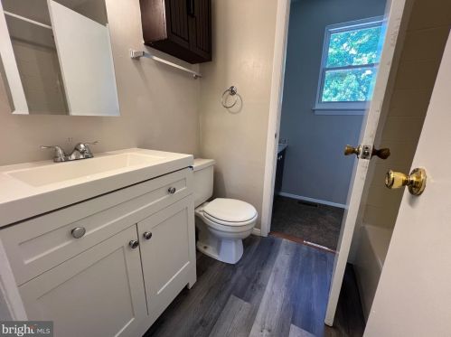 458 Mainview Ct, Glen Burnie MD 21061-6120 exterior