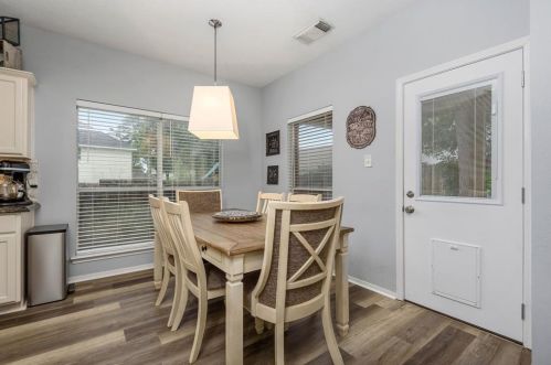 8615 Cross Country Dr, Humble TX 77346-6113 exterior