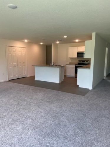 4033 Mcintyre St, Fort Pierce FL  34953-5618 exterior