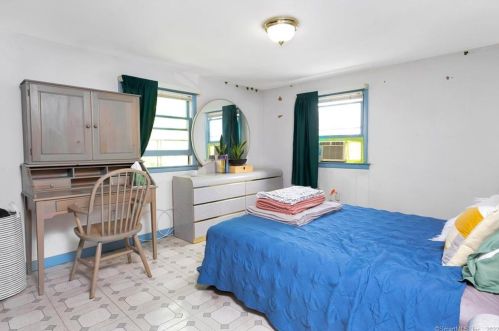 4 Chester St, Norwalk CT exterior