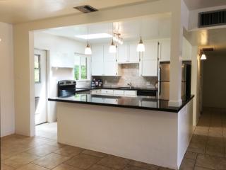 2546 Devonshire Ave, Phoenix AZ  85016-5660 exterior