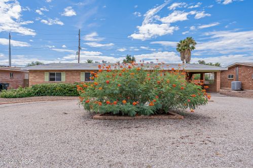 5742 Seneca St, Tucson AZ  85712-2917 exterior