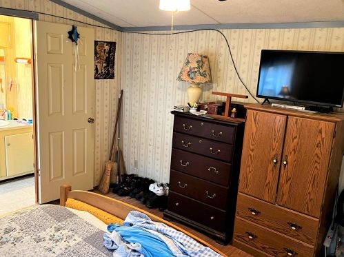 369 Emerald Dr, Barrington NH 03825-5171 exterior