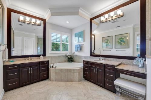 9327 Chiasso Ct, Naples FL 34114-9548 exterior