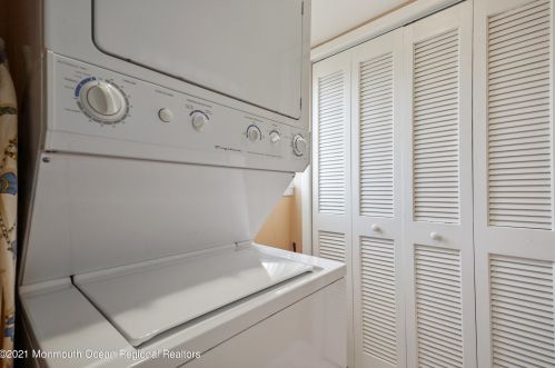 100 Vance Ave, Lavallette NJ 08735-2239 exterior